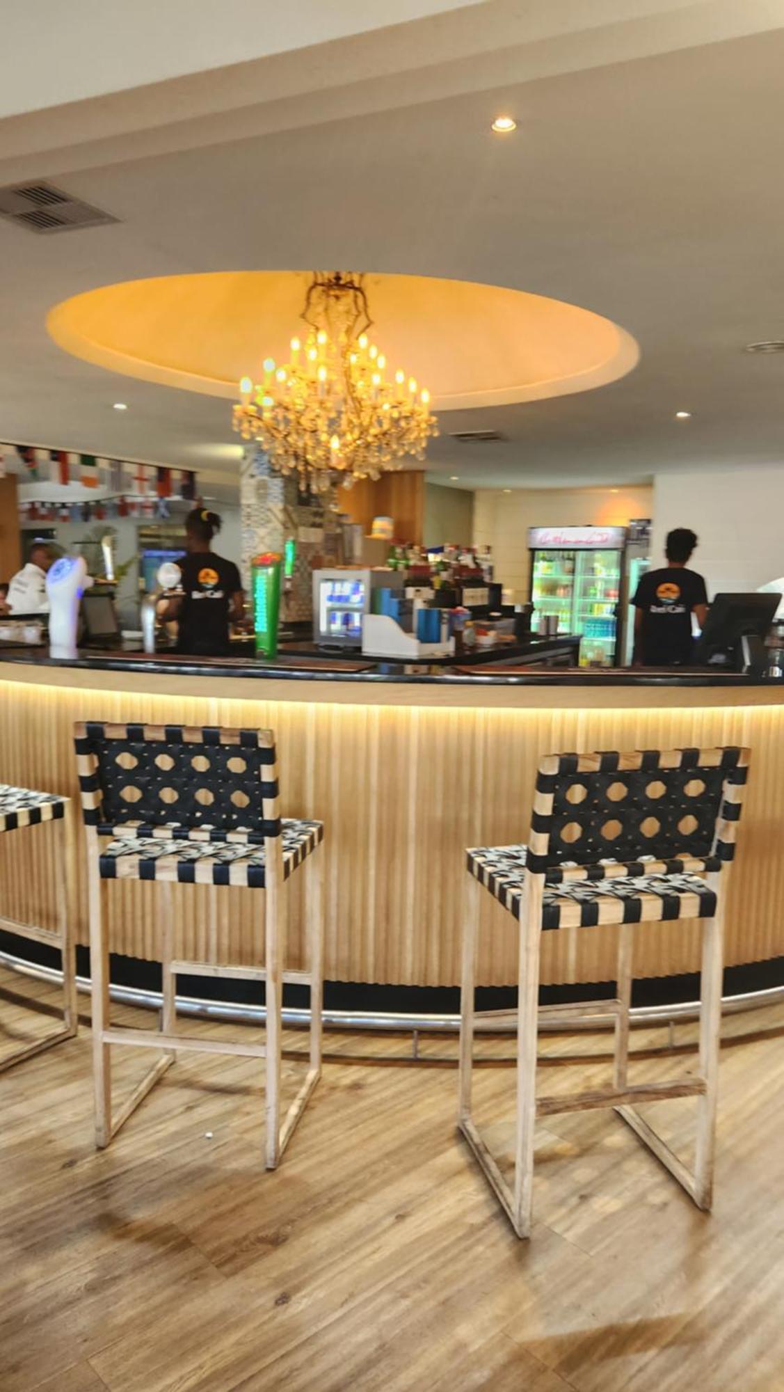Umhlanga Breakers Resort 다반 외부 사진